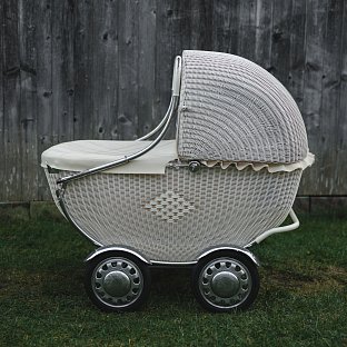 Proutěný kočárek - částečná renovace