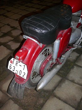 Jawa 250/353 Kývačka