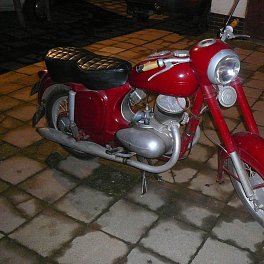 Jawa 250/353 Kývačka