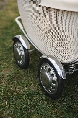 Proutěný kočárek - částečná renovace