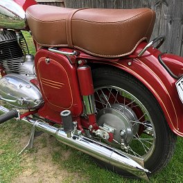 Jawa 250/353 Kývačka