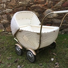 Proutěný kočárek - částečná renovace