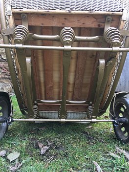 Proutěný kočárek - částečná renovace